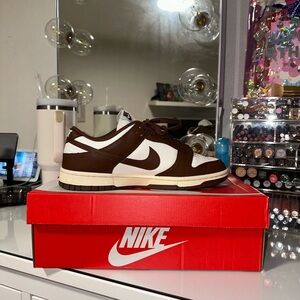BROWN DUNKS WOMEN SIZE 9.5